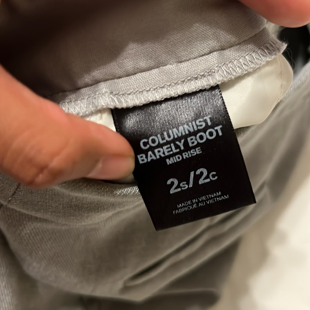 Express Columnist Barely Boot Mid Rise Pants Size… - image 3